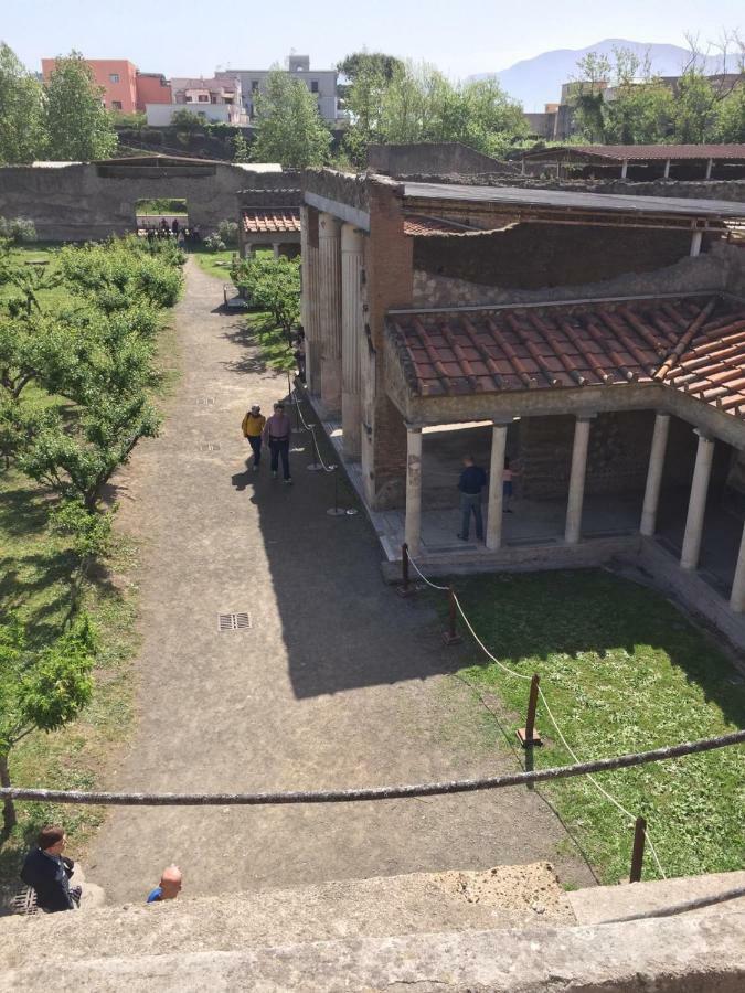 דירות Rosy Monolocale Nel Centro Storico Di Torre Annunziata Di Fronte Scavi Oplonti מראה חיצוני תמונה